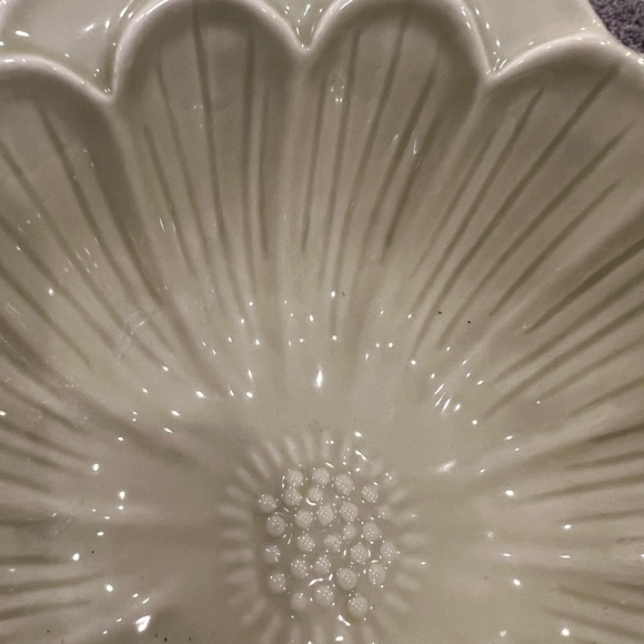 Flower dish - Picture 2 of 4